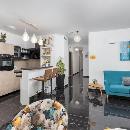 Apartment In With Wifi *